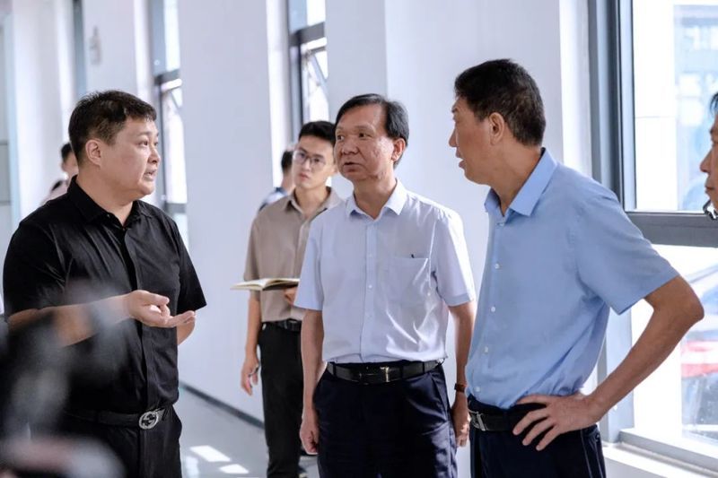 卓一簡訊丨熱烈歡迎“新鄉(xiāng)市政協(xié)”、“衛(wèi)輝政協(xié)”考察團(tuán)一行蒞臨卓一牧業(yè)考察調(diào)研！